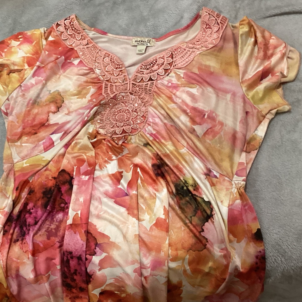 ONE WORLD Pink and Orange Floral Blouse